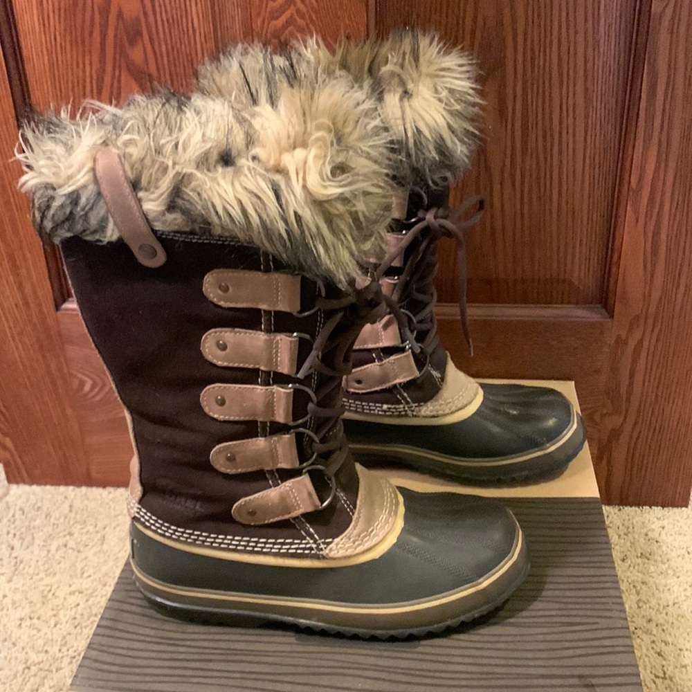 Sorel Joan of Arctic